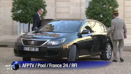 France holds crisis talks on Mali killings