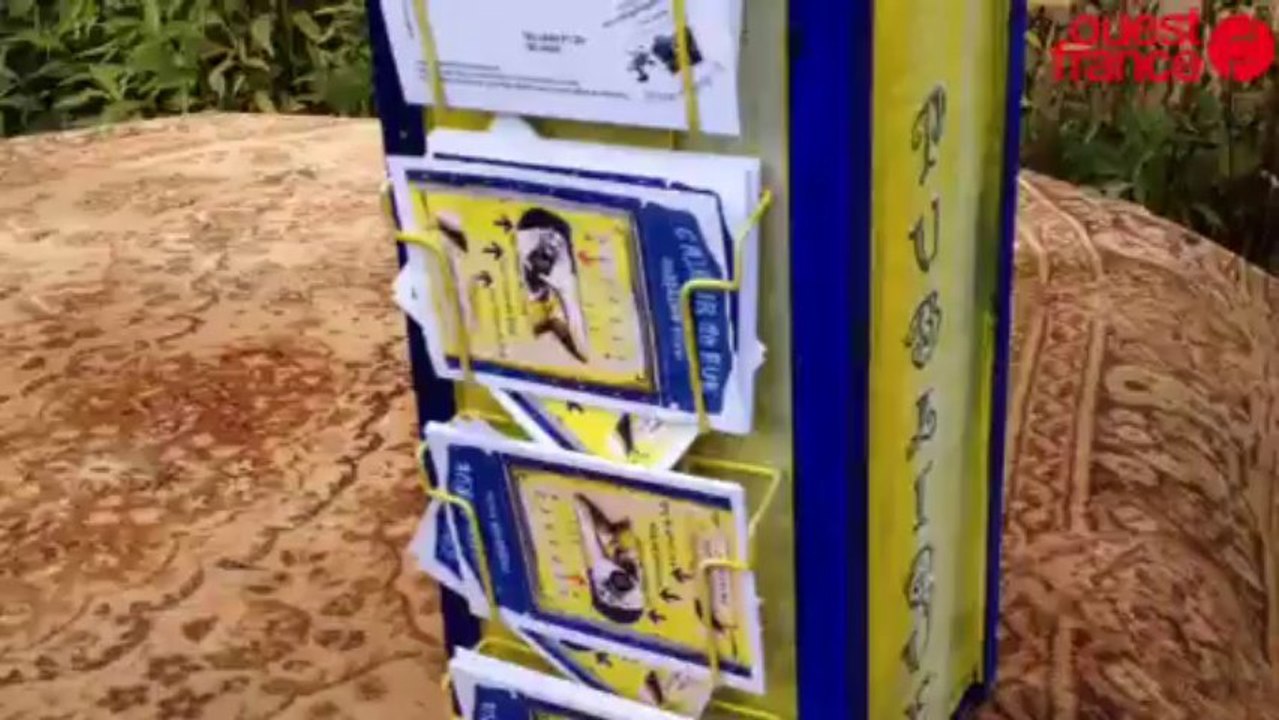 Le crieur de rue Pierrot des Roulottes - A la fête de la pomme au Mans