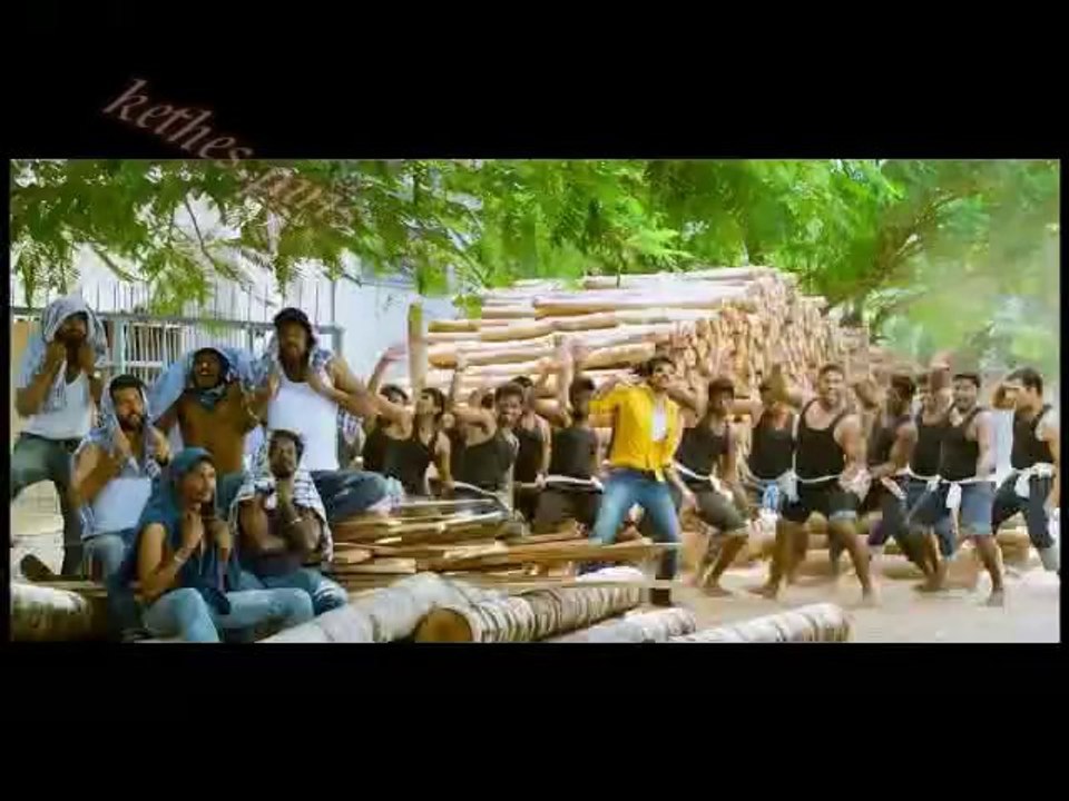 varuthapadatha vaalibar songs kethes