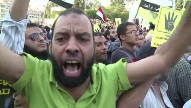 Começa julgamento do ex-presidente Mohamed Mursi