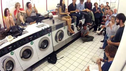 Lecture et broderie - @ Lavomatic Tour (Saison 7 - 2013-09-04)