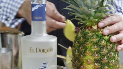 How to Mix a Pina Colada