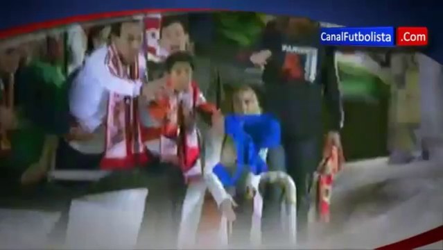 Football : Cristiano Ronaldo offre son maillot à une jeune fille touché par un de ses tirs