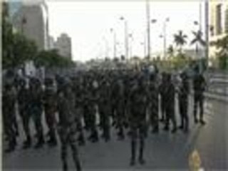 أنصار مرسي يهددون بالتصعيد لعرقلة المحاكمة