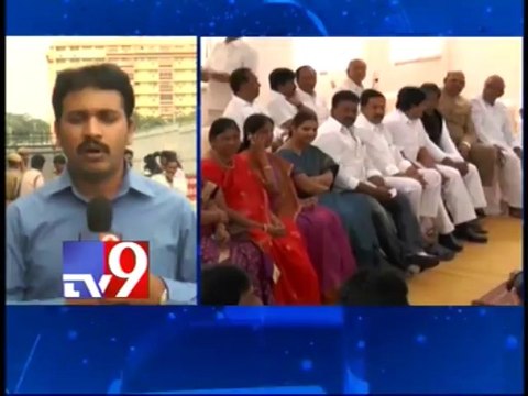 CM Kiran to meet Seemandhra Cong leaders over Report to GoM