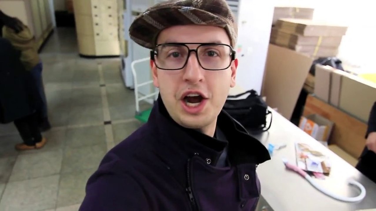 Faire sa propre boite en carton...comme un dieu! Gros skill là!