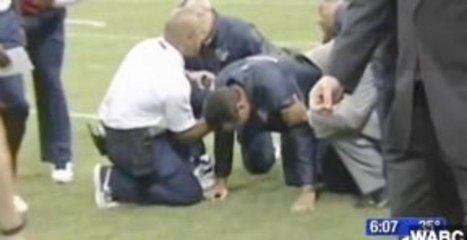 Houston Texans' Head Coach Collapses During Game