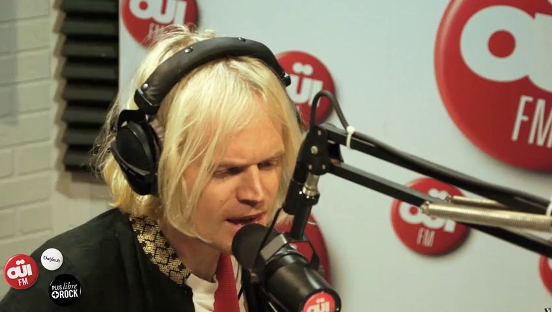 Connan Mockasin - Outkast Cover - Session Acoustique OÜI FM