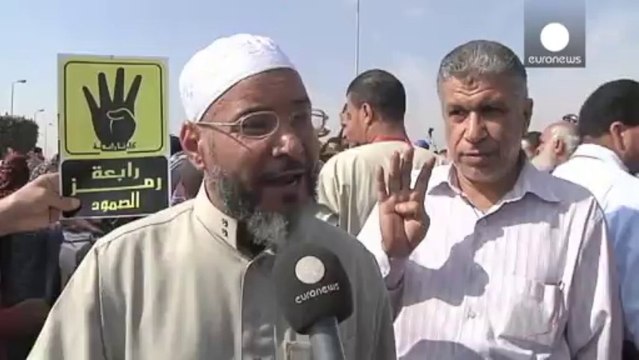 Egitto, la rabbia dei sostenitori di Morsi: processo farsa