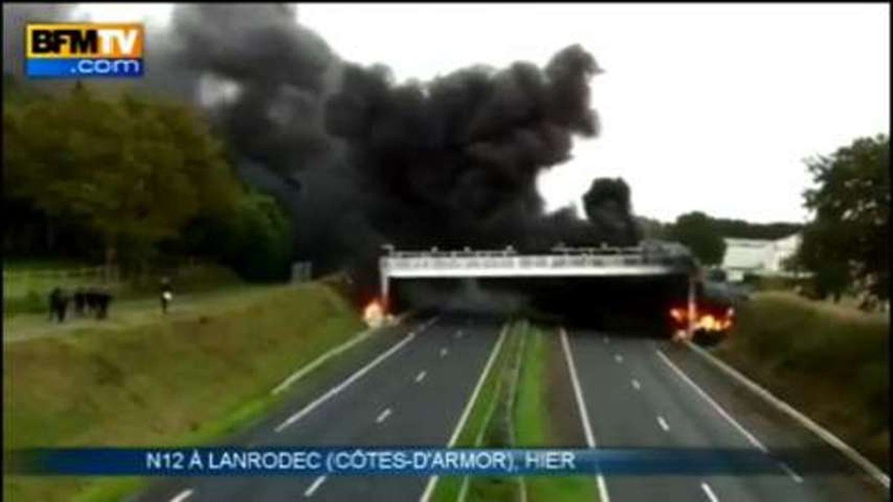 Zapping de l’actu - 04/11 - Marine Le Pen sur les journalistes tués, une préfecture attaquée, éclipse totale en Afrique