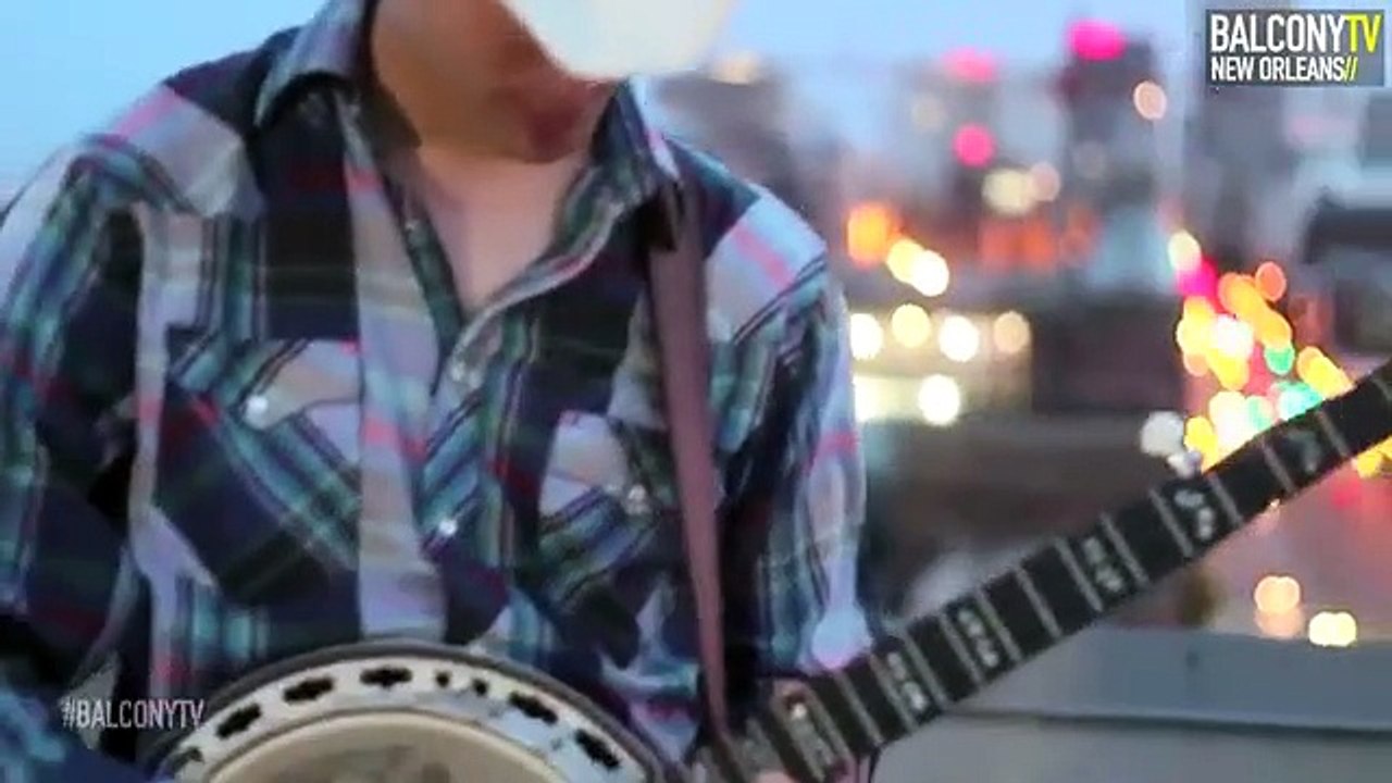 GOLD BENEATH THE HIGHWAY - OH AUCTIONEER (BalconyTV)