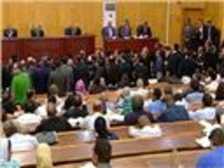 مفارقات بين ملابسات محاكمة مبارك ومرسي