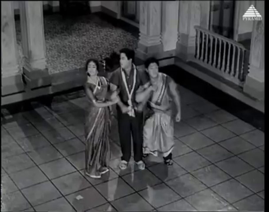 KAI KODUTHA DEIVAM (1964) - Aha ! Mangala Melam