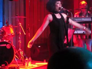 Özge Fışkın - Bıraktım @ Hayal kahvesi 24.04.2013
