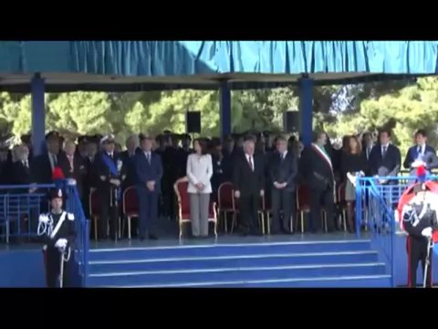 TG 04.11.13 Giornata delle Forze Armate, la Boldrini al Sacrario di Bari
