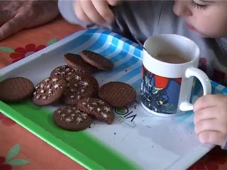 TG 04.11.13 Bari; vivere in un tugurio tra fogna e umidità