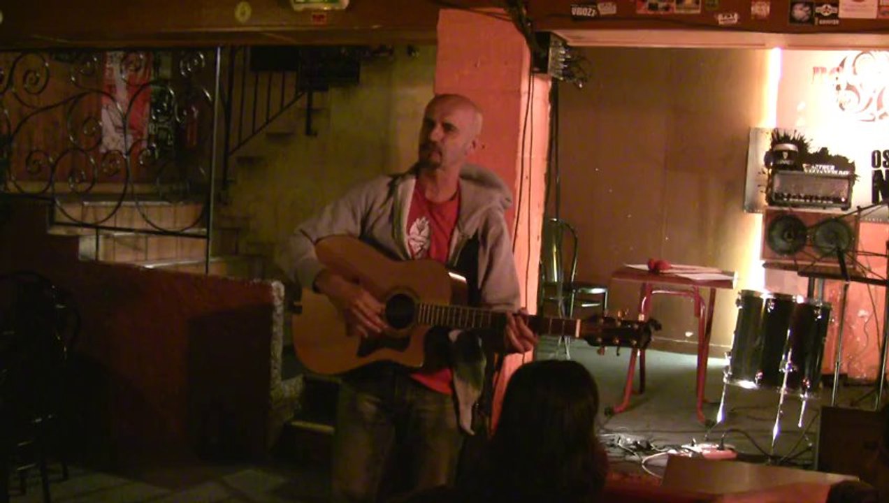 Fred Oslo - la danse - au Roger's Café à Belfort