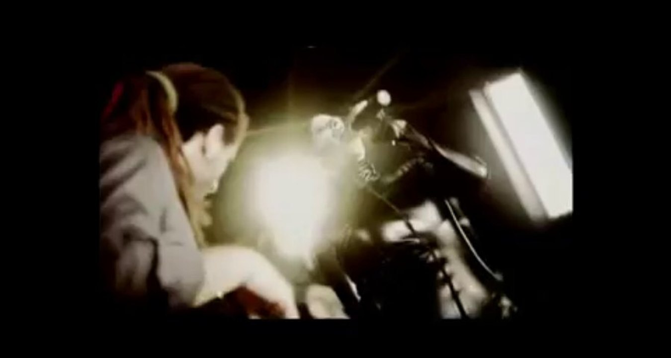 Aslı Gökyokuş - Gitmiş Gibisin