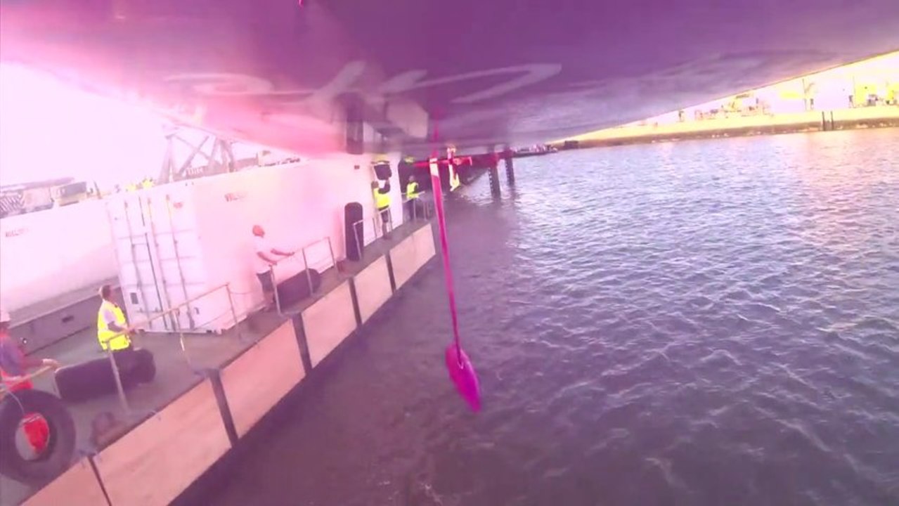 The first Volvo Ocean 65 journey / day by day