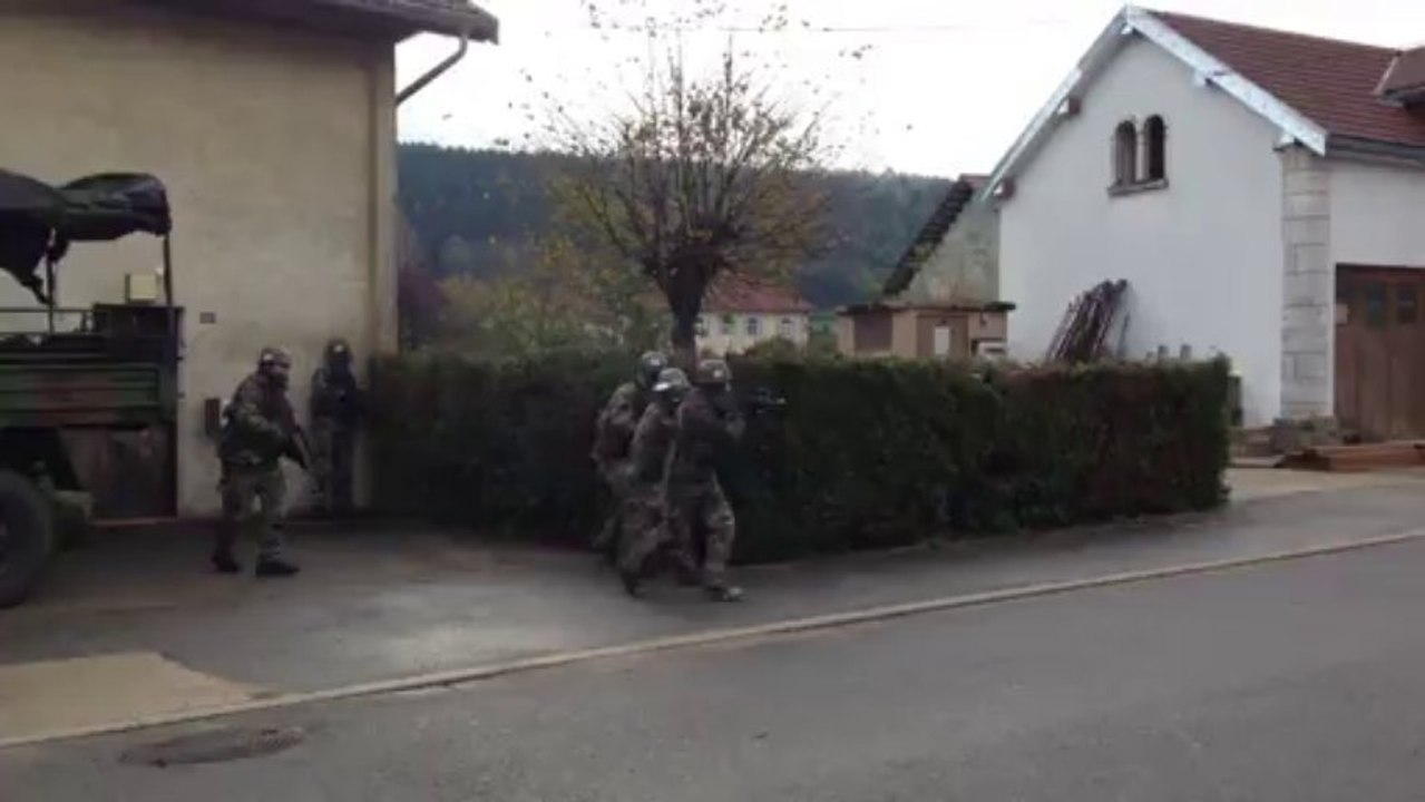 Légion étrangère : Opération "Jura2013" parachutistes du 2e REP (2/4)