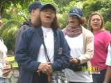 Abuelos disfrutan de su edad en la fundación Canas al viento