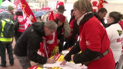 Un mois avec sursis contre cinq militants CGT