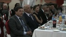 Burdur Valisi Yılmaz, eski CHP Senatörü Ekrem Kabay'la
