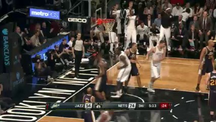 D Will 子彈式傳球予 Andray Blatche 大力灌籃! 久休復出的 D WILL 得10分8次助攻帶領球員輕取爵士隊