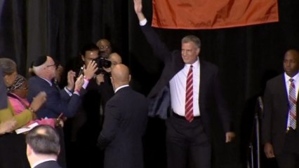 De Blasio, in mayoral victory, vows to leave no New Yorker behind