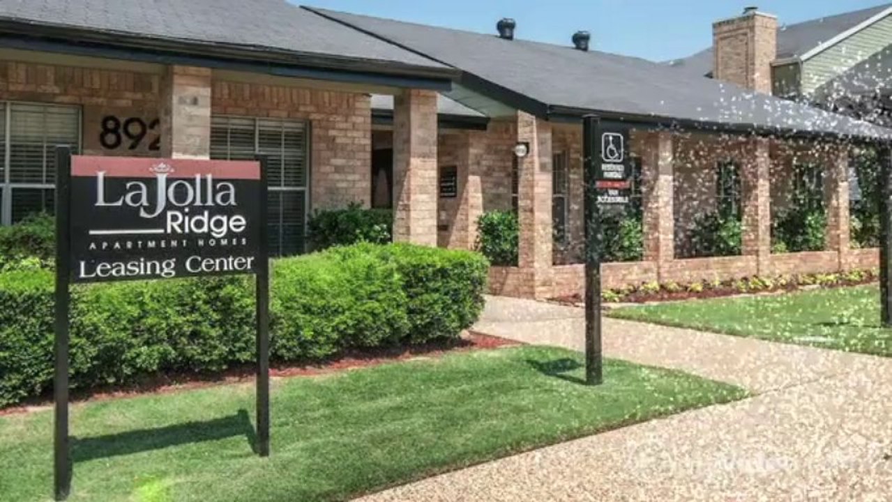 La Jolla Ridge Apartments in Fort Worth, TX - ForRent.com