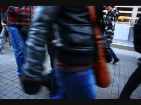 Ceylan Ertem - Akşam Olunca Yarelerim Sızlar