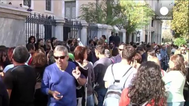 Grecia: troika ad Atene e sindacati in piazza per sciopero generale