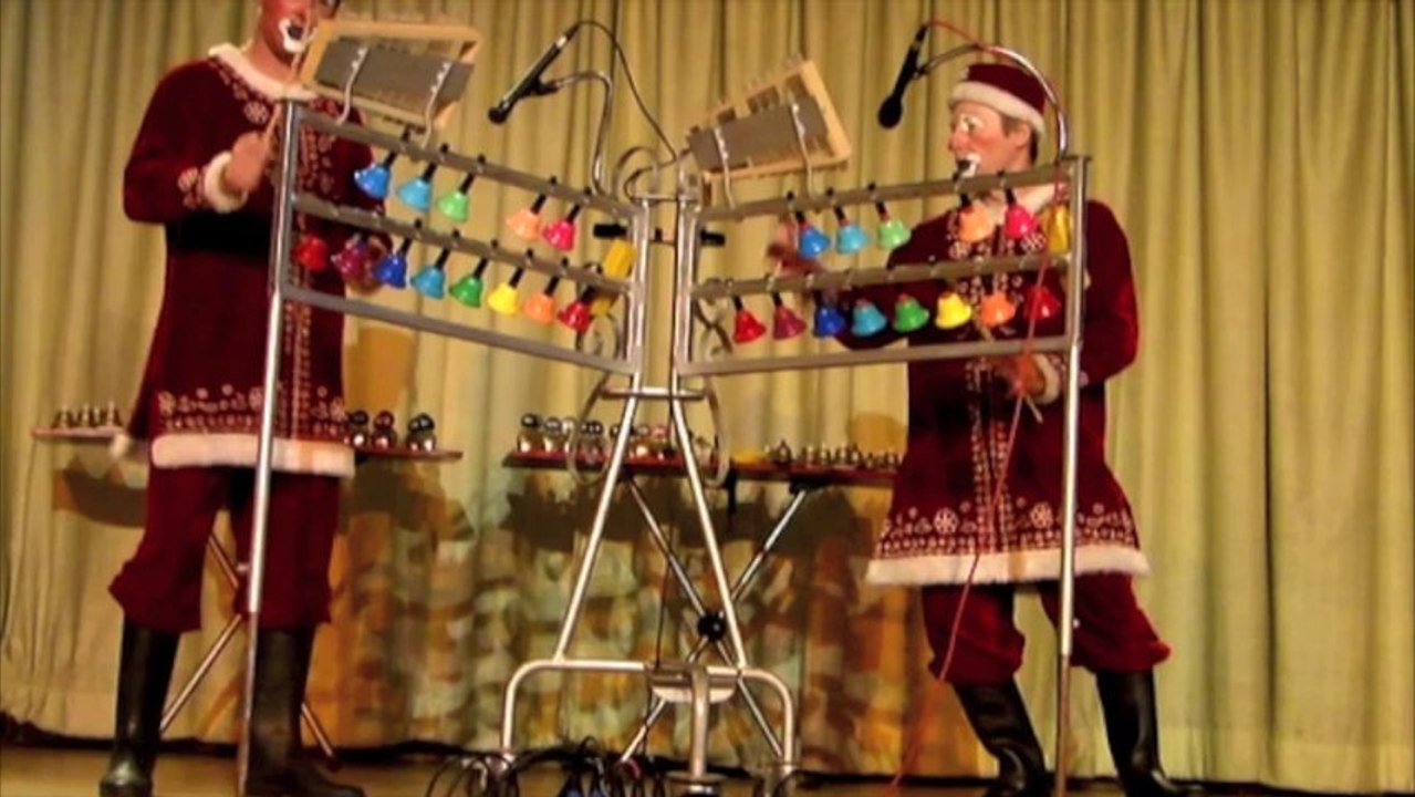 Mauzé-sur-le-Mignon - Les Bartos clowns au Carrefour des talents