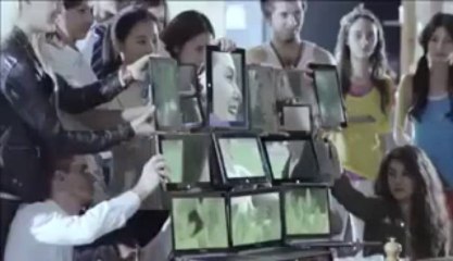 Incredible Way Of Proposing Girl