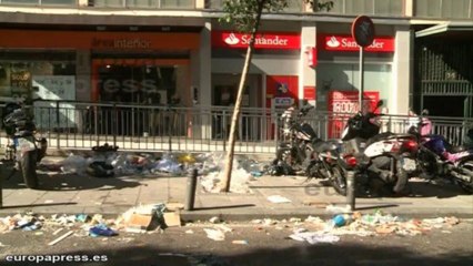 Calles llenas de basura en pleno centro de Madrid