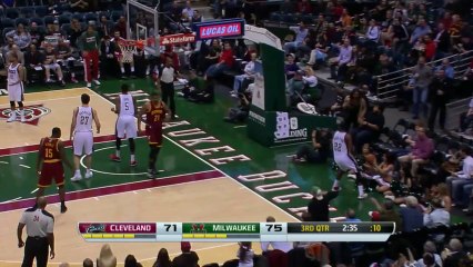 Ekpe Udoh contre Andrew Bynum