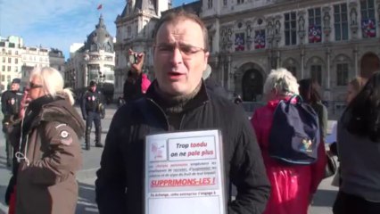 Paris (France) 11/1/:2013 Les Tondus manifestent place de l Hotel de Ville