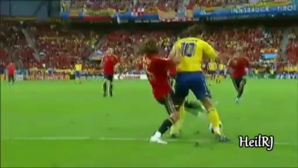 下载视频: Zlatan Ibrahimovic - Compilation de BUT imprévisibles et magnifiques.