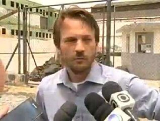 Un homme politique brésilien se prend une énorme baffe en pleine interview