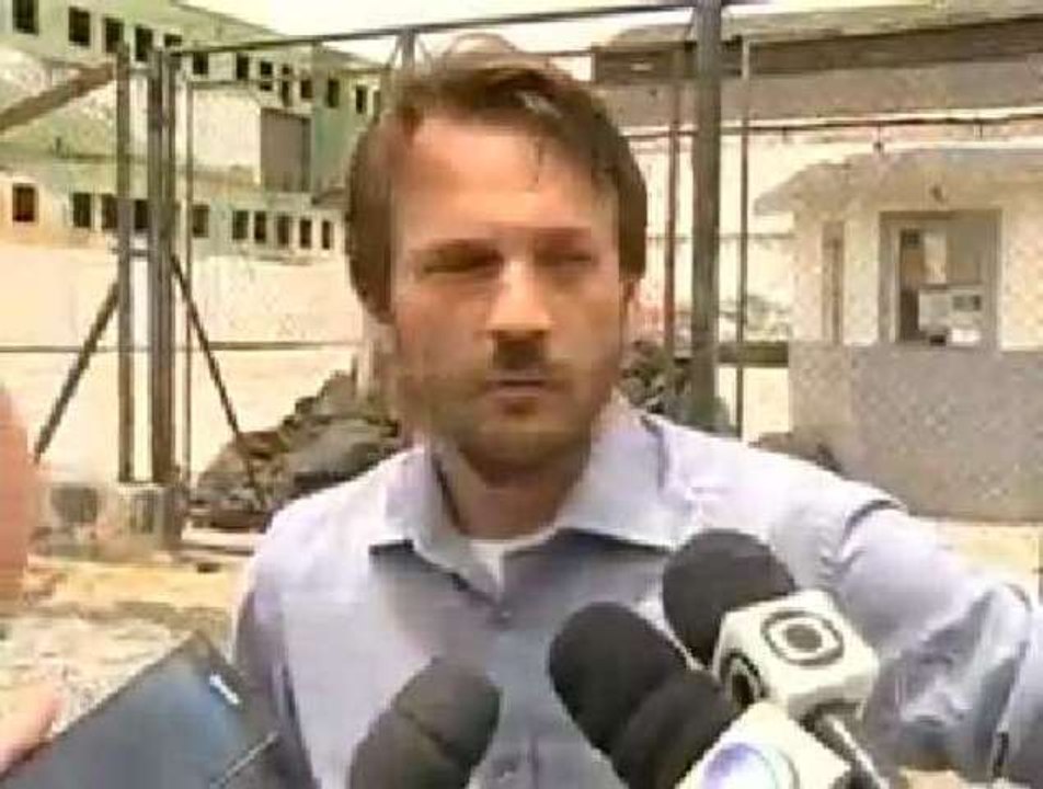 Un homme politique brésilien se prend une énorme baffe en pleine interview