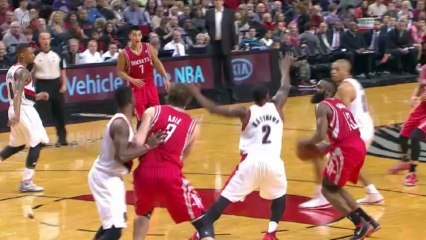 James Harden averti pour flopping