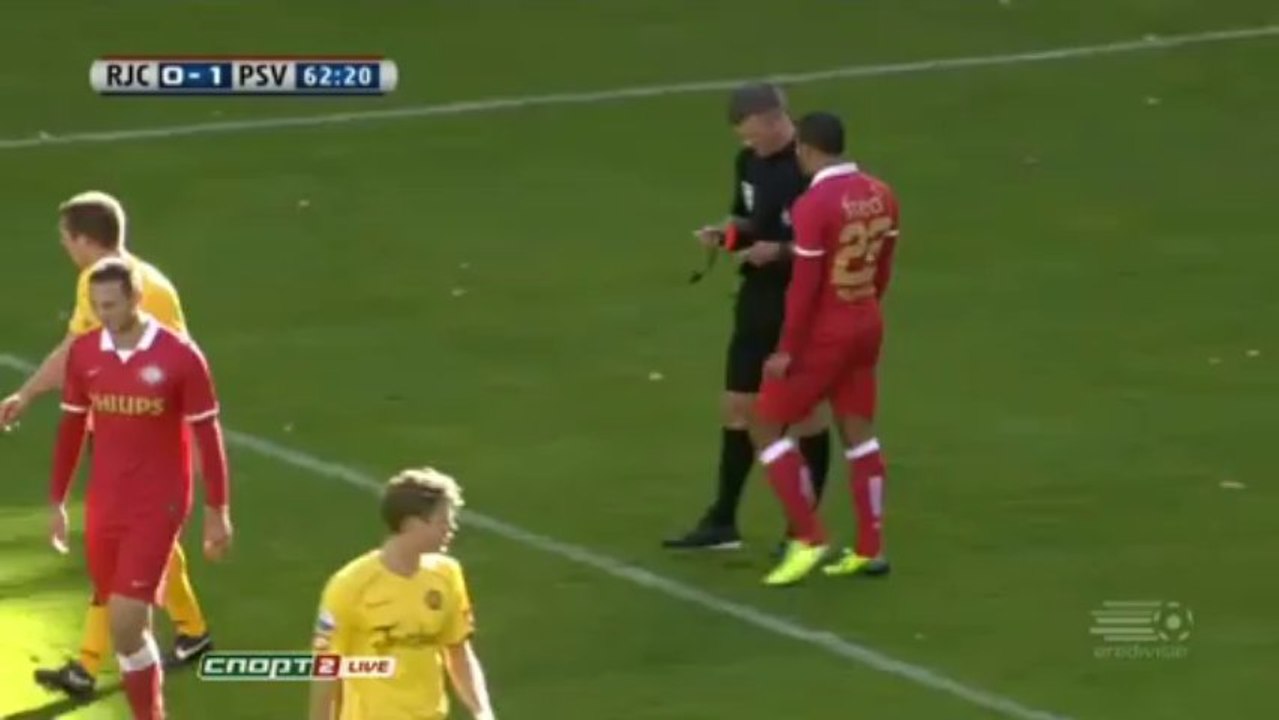 Memphis Depay dive against Roda | 2013