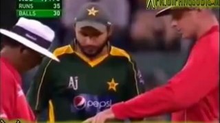 Afridi Ball Tampering Controversy
