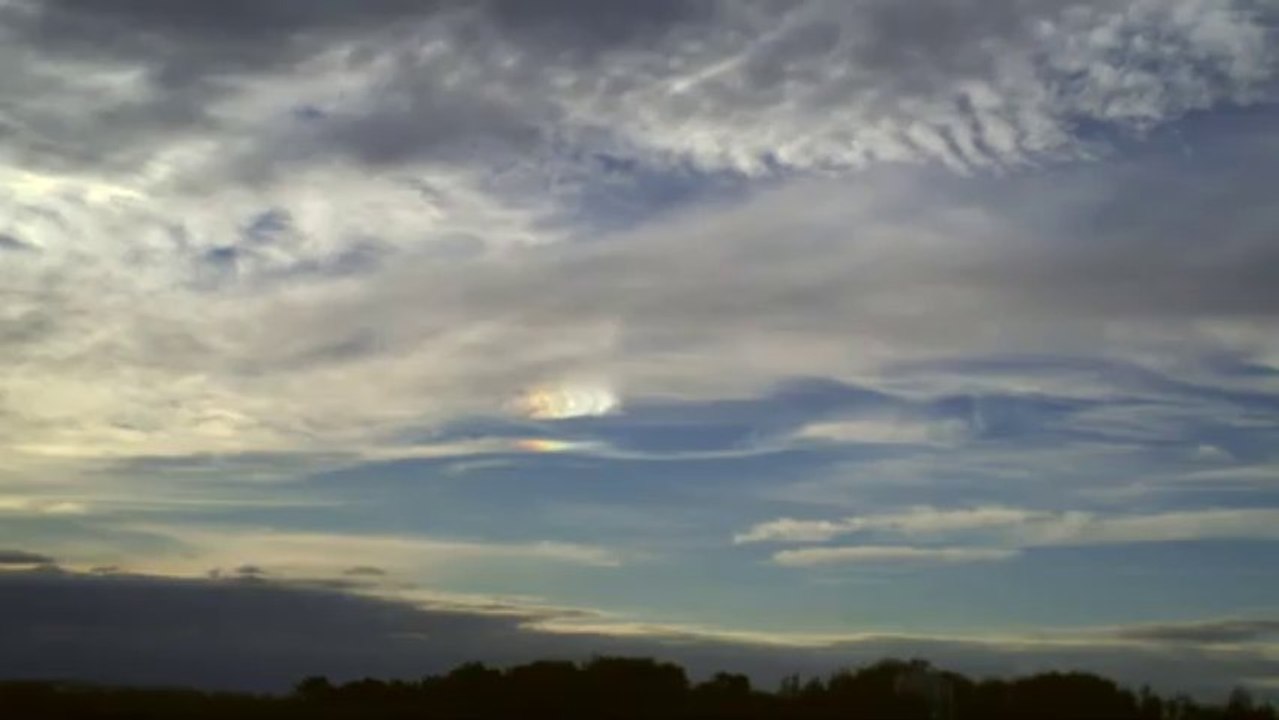 chemtrails dans le sud de la france (dpt 34)  7/11/2013 vers 16h 45