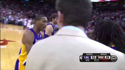 Le shoot de la victoire de Steve Blake à la dernière seconde face aux Rockets