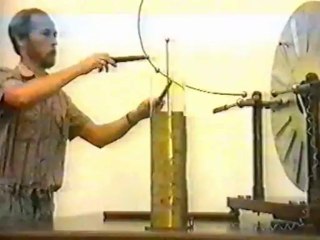 Разборная лейденская банка