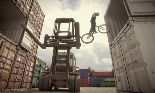 Best Of the Week #32 : Kenny Belaey, Trial, Ski, Surf, MTB, Snowboard, Skate, Wingsuit