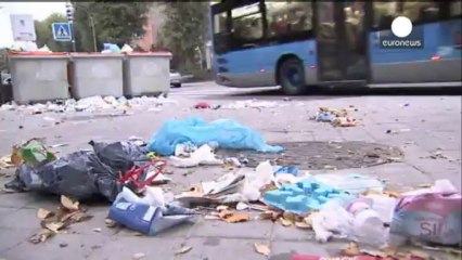 Rubbish piles up on the streets of Madrid