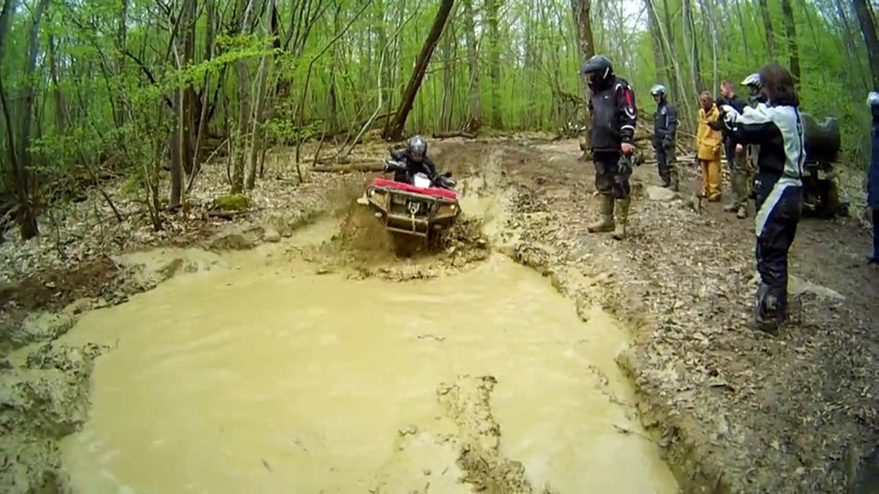 Rando 27 AV 2013 Polaris 500 Ho sportsman dans le bourbier