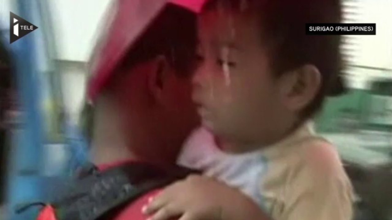 Le super typhon Haiyan s'abat sur les Philippines